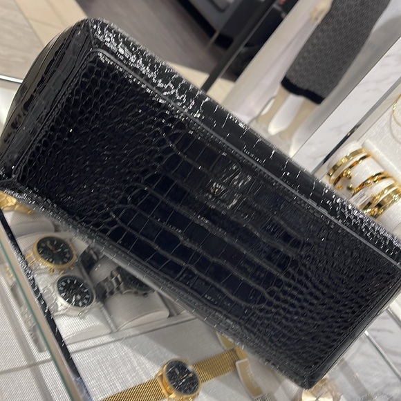 MICHAEL KORS
Reed Lg Lthr Belted Satchel Shoulder Handbag 
Black Crocodile 
NWT - Picture 6 of 16